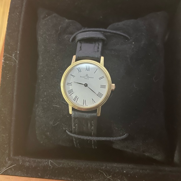 COPY - Baume Mercier Classima Ladies 18K Yellow Gold Quartz Watch MV045089 - Picture 4 of 11